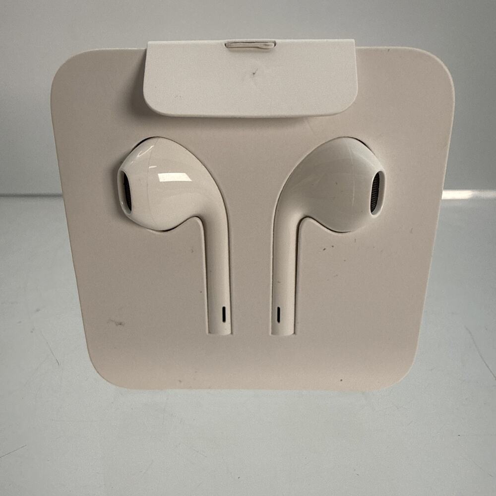 Apple EarPods Wired Headphones with Light-ning Connector Remote Mic White